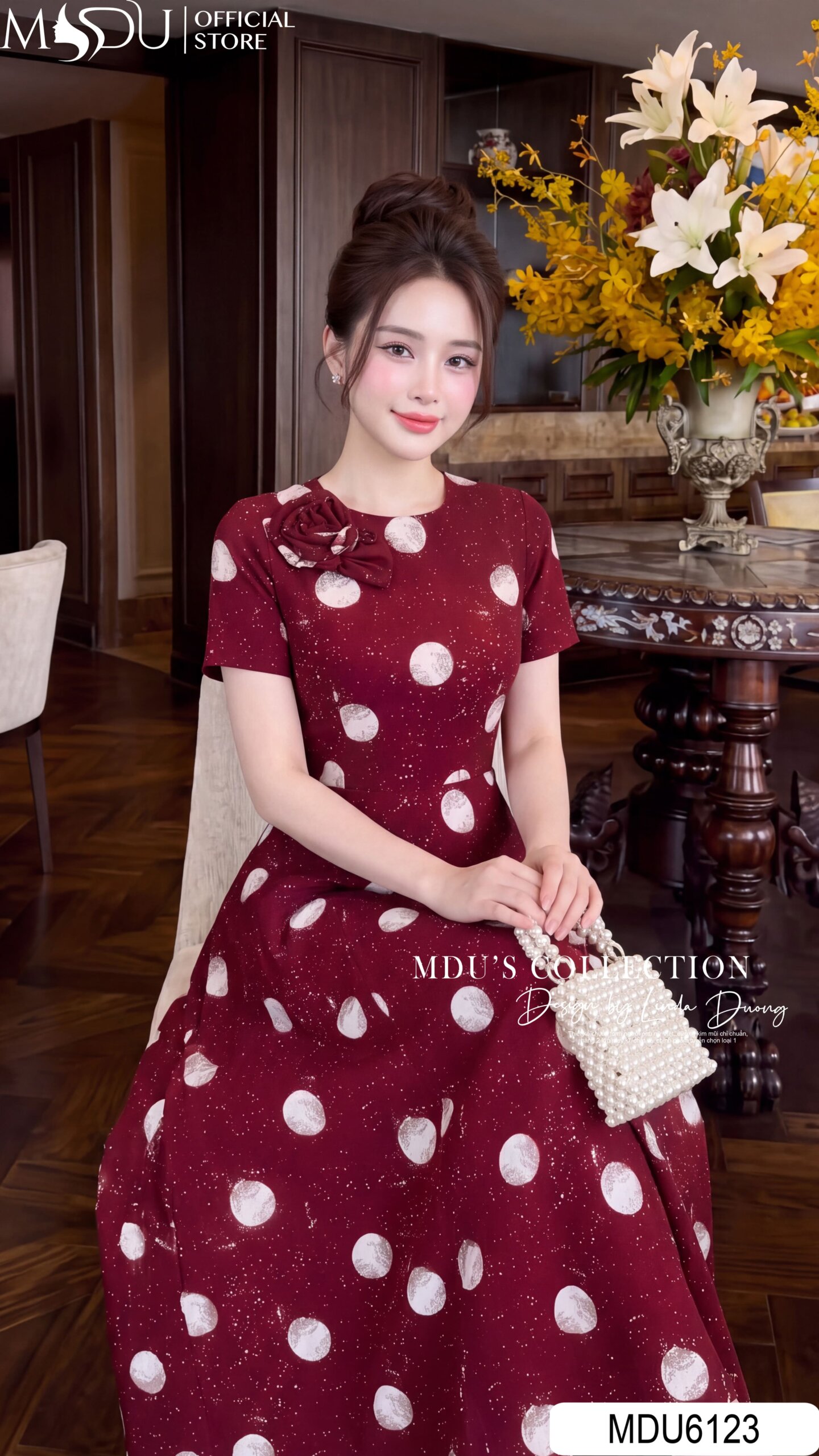 Váy Thiết Kế MDU6123 – Lụa Viscose Đỏ Họa Tiết, Hoa Thủ Công Đính Cổ Nổi Bật 4 Váy Thiết Kế MDU6123 – Lụa Viscose Đỏ Họa Tiết, Hoa Thủ Công Đính Cổ Nổi Bật - Ảnh 3