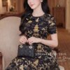 Váy Thiết Kế MDU6128 – Lụa Viscose Đen Họa Tiết, Hoa Thủ Công Đính Cổ Tinh Tế 12 Keep the models 202603281103 Mdu Fashion