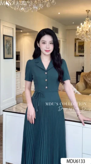 Alternative view of Váy Thiết Kế MDU6133 Gold Nhật Xanh Lá Cổ Vest Tùng Xòe Dập Ly Đai Eo Thanh Lịch