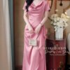 VÁY THIẾT KẾ MDU6951 – LỤA TWIST SATIN HỒNG PHẤN, XẾP LY TÔN DÁNG NỮ TÍNH 1 Replace outfit on model 4K 20260912135911 2 Mdu Fashion