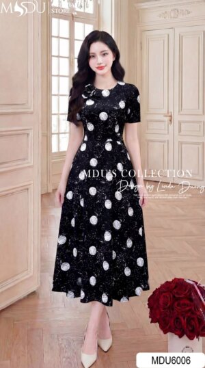 Alternative view of Váy Thiết Kế MDU6006 Mango Ý Đen Họa Tiết Sang Trọng, Thanh Lịch Và Quyền Lực Đầy Cuốn Hút
