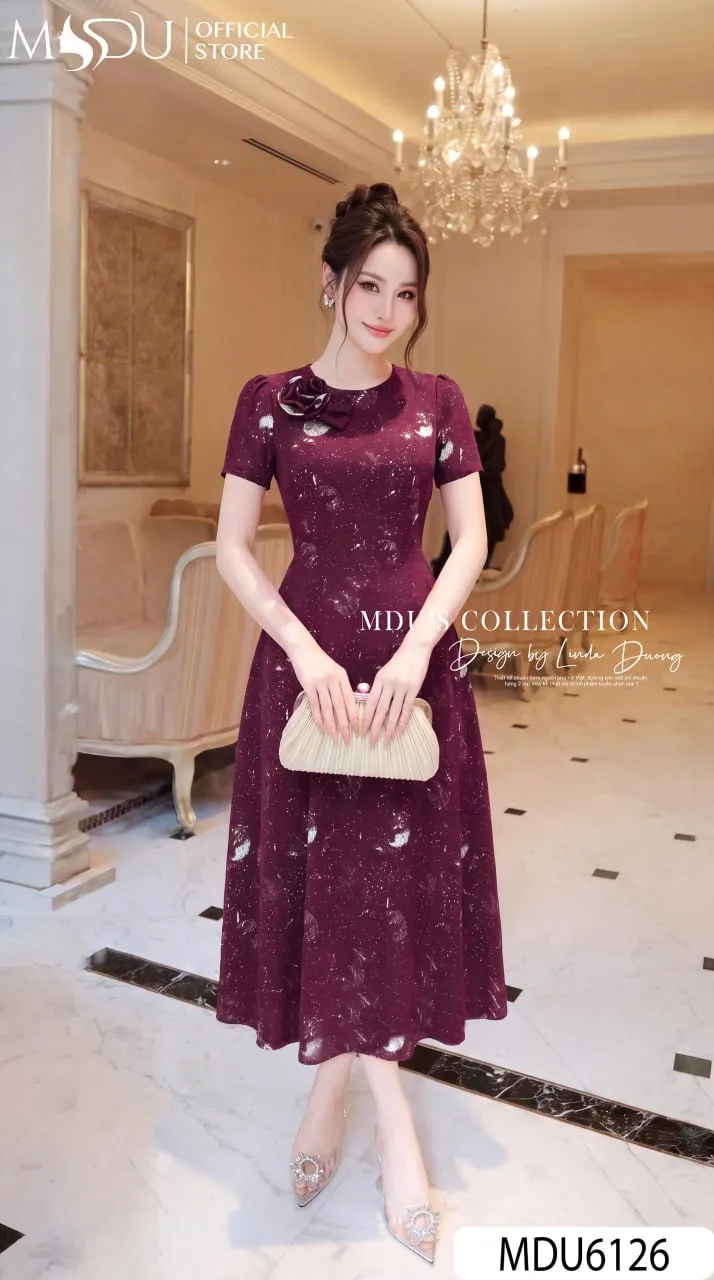 Váy Thiết Kế MDU6126 Lụa Viscose In Hoa Cao Cấp Sắc Đỏ Rạng Rỡ, Nữ Tính Và Cuốn Hút Trong Từng Khoảnh Khắc 4 Váy Thiết Kế MDU6126 Lụa Viscose In Hoa Cao Cấp Sắc Đỏ Rạng Rỡ, Nữ Tính Và Cuốn Hút Trong Từng Khoảnh Khắc - Ảnh 2