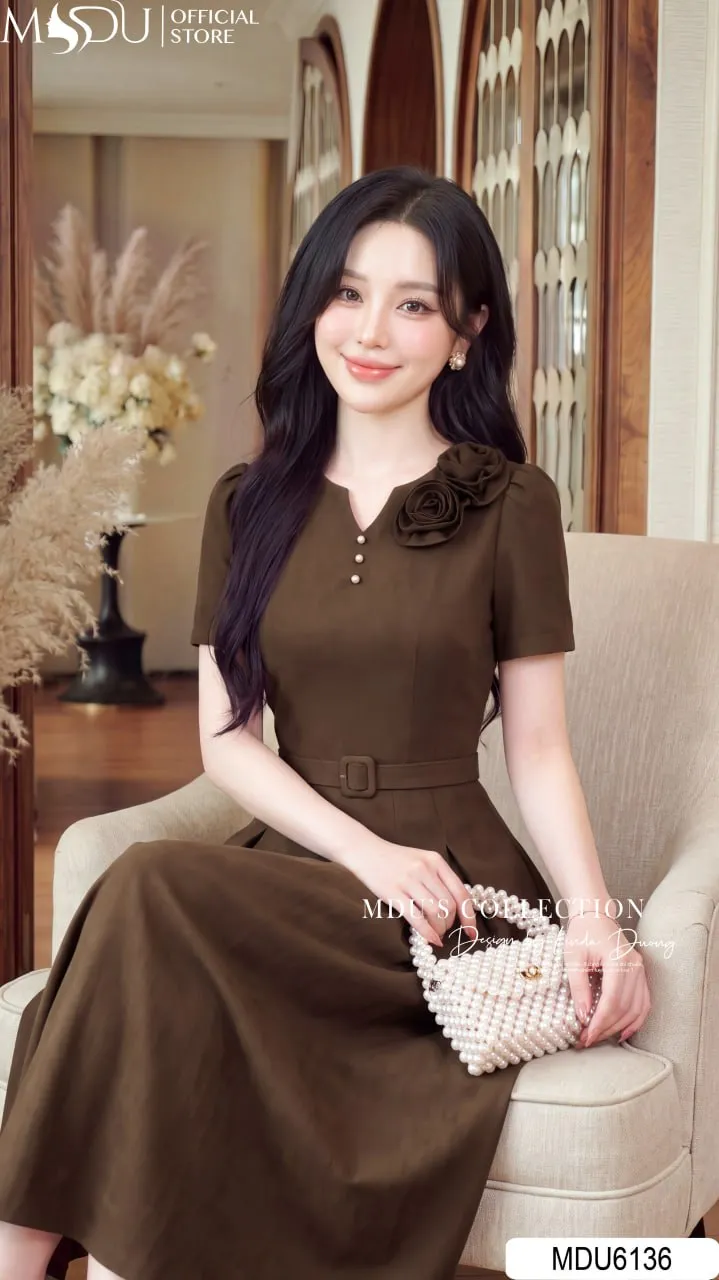 Váy Liền MDU6136 – Nâu Sang Trọng, Tinh Tế Với Hoa Cuốn Thủ Công 6 Váy Liền MDU6136 – Nâu Sang Trọng, Tinh Tế Với Hoa Cuốn Thủ Công - Ảnh 4