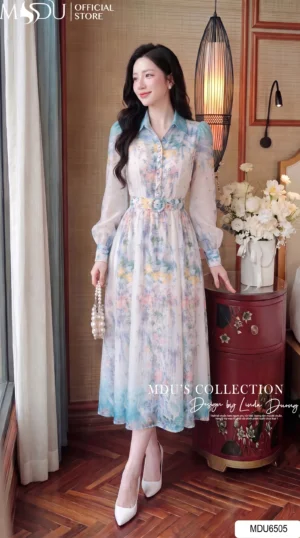 Alternative view of Váy Thiết Kế MDU6505 – Tơ Óng Hàn Hoa Loang Xanh Pastel Blue, Đai Liền Tôn Eo