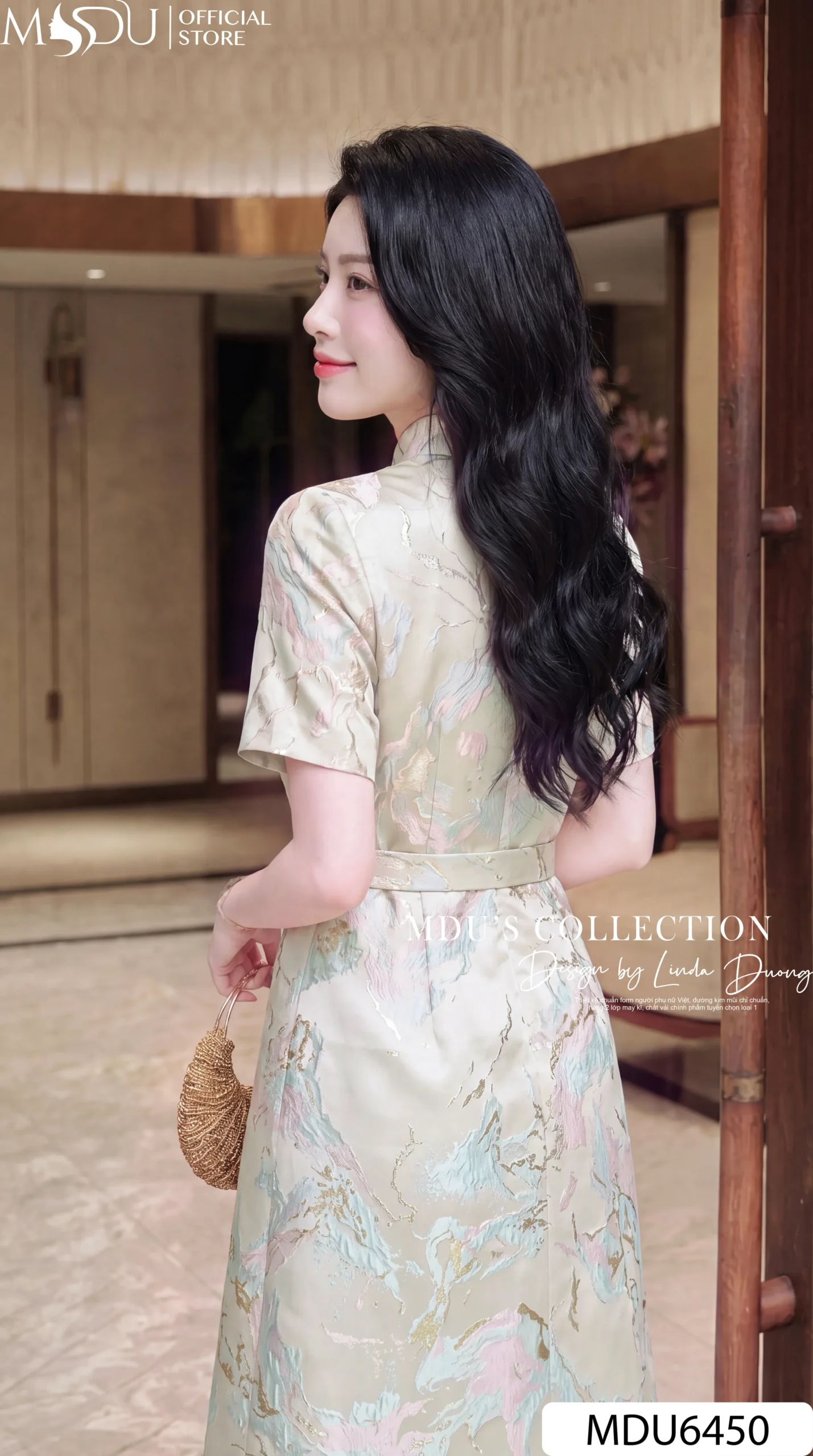 Váy Thiết Kế MDU6450 – Gấm Luxury Jacquard Kem Loang, Cổ Cao Đính Nơ Lớn Quý Phái 7 Váy Thiết Kế MDU6450 – Gấm Luxury Jacquard Kem Loang, Cổ Cao Đính Nơ Lớn Quý Phái - Ảnh 5