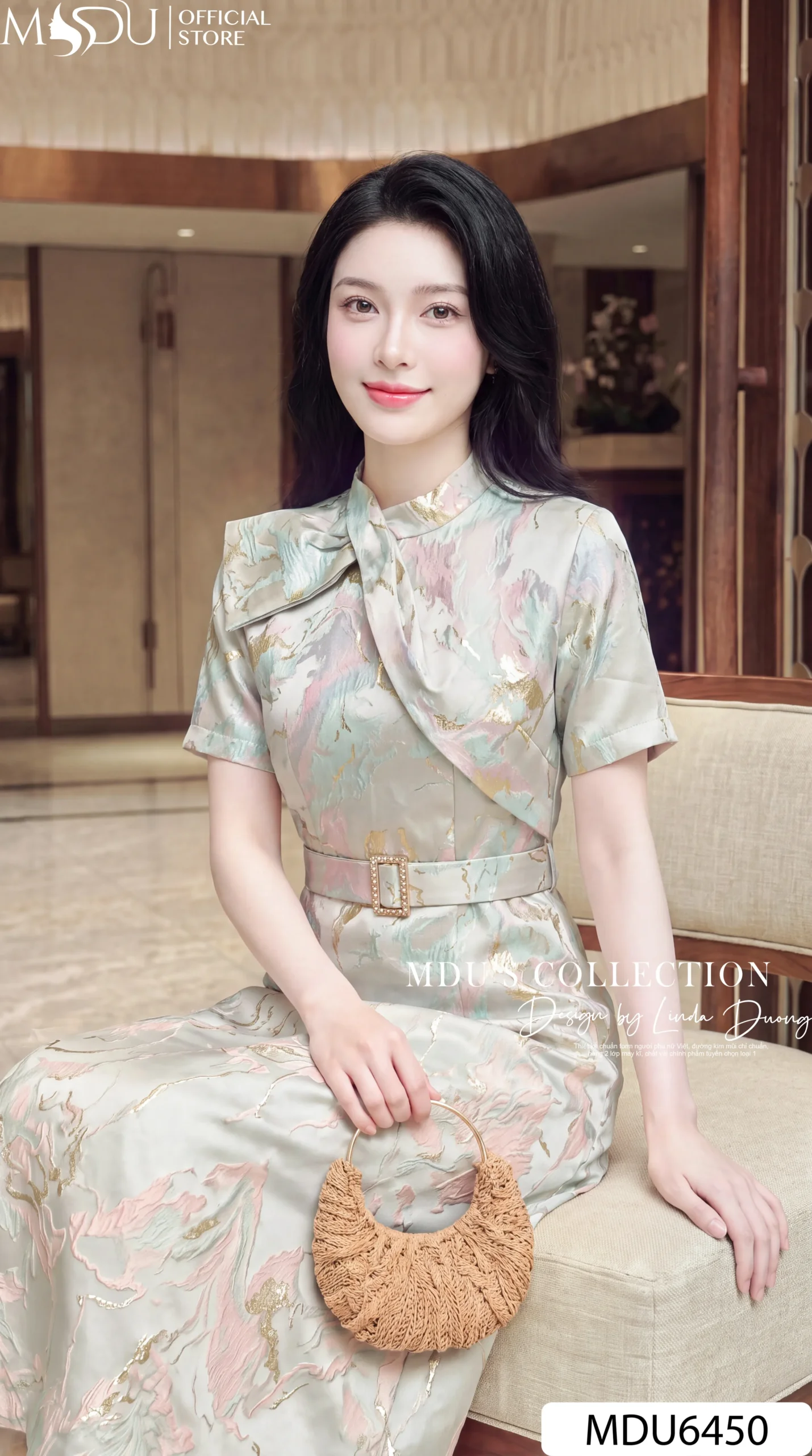 Váy Thiết Kế MDU6450 – Gấm Luxury Jacquard Kem Loang, Cổ Cao Đính Nơ Lớn Quý Phái 4 Váy Thiết Kế MDU6450 – Gấm Luxury Jacquard Kem Loang, Cổ Cao Đính Nơ Lớn Quý Phái - Ảnh 2