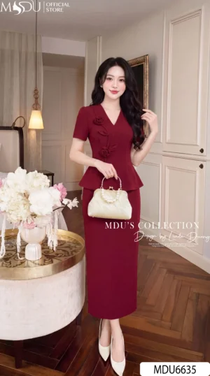 Set Thiết Kế MDU6635 – Gold Nhật Đỏ Đô, Áo Peplum Phối Hoa Cuốn Thủ Công