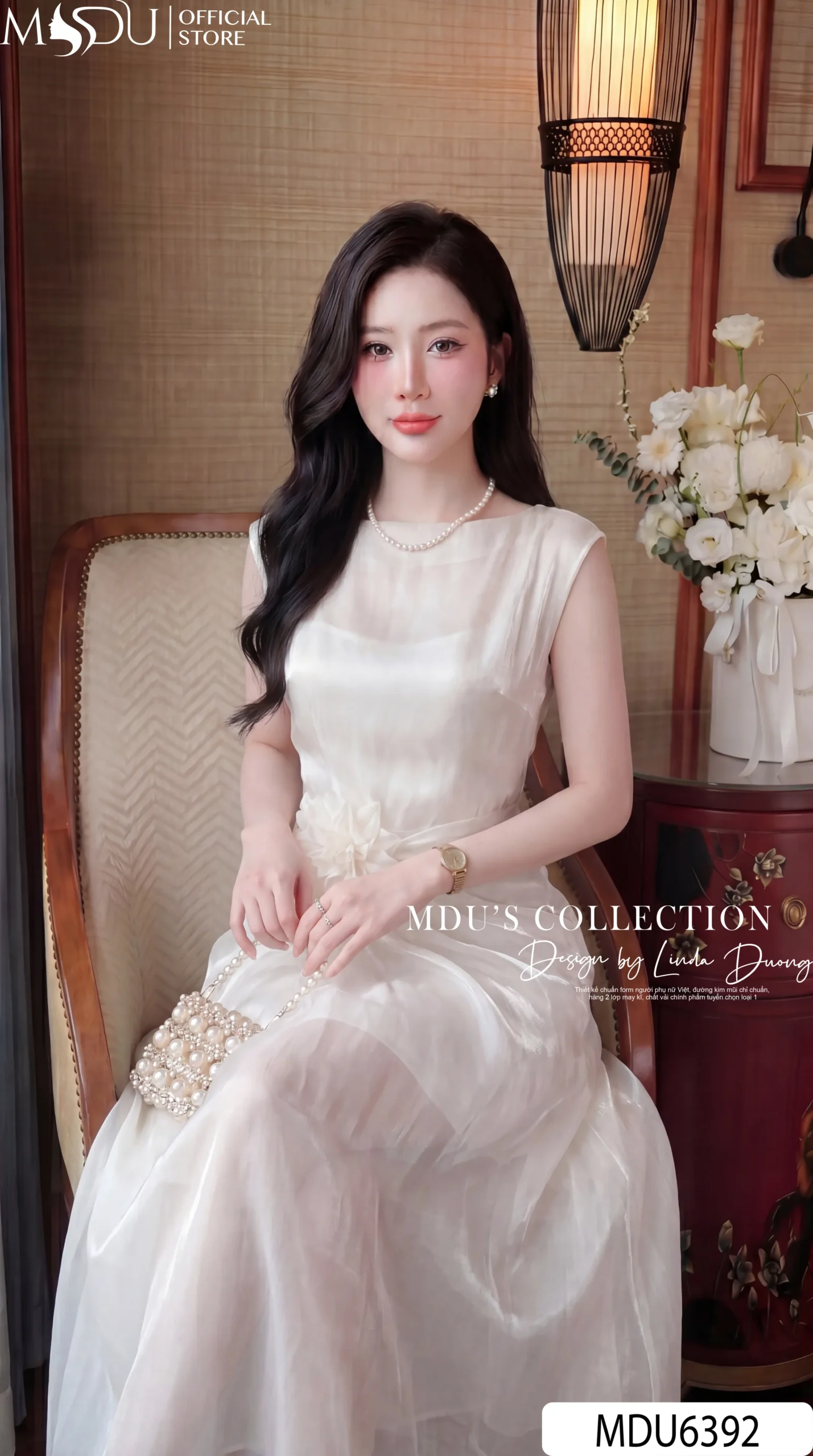 Váy Thiết Kế MDU6392 – Tơ Óng Hàn Trắng Thanh Lịch, Điểm Hoa Cài Liền Tinh Tế 4 Váy Thiết Kế MDU6392 – Tơ Óng Hàn Trắng Thanh Lịch, Điểm Hoa Cài Liền Tinh Tế - Ảnh 3