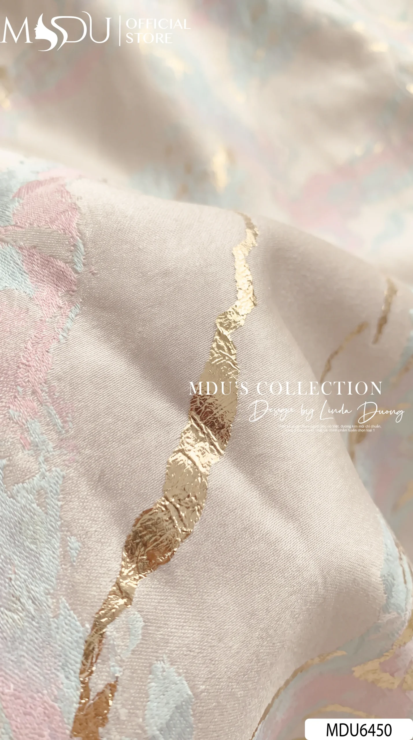 Váy Thiết Kế MDU6450 – Gấm Luxury Jacquard Kem Loang, Cổ Cao Đính Nơ Lớn Quý Phái 8 Váy Thiết Kế MDU6450 – Gấm Luxury Jacquard Kem Loang, Cổ Cao Đính Nơ Lớn Quý Phái - Ảnh 6