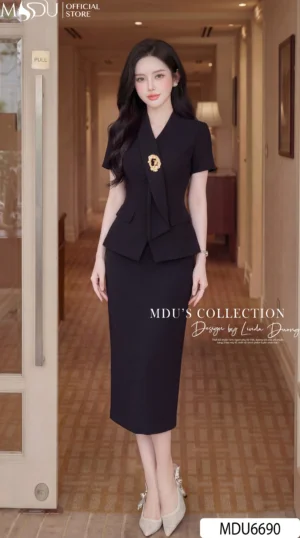 Alternative view of Set Thiết Kế MDU6690 – Gold Nhật Đen, Vest Cách Điệu Phối Tag Cài Rời Sang Trọng
