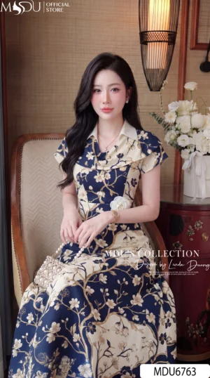Alternative view of Váy Thiết Kế MDU6763 – Mango Ý Xanh Navy, Cổ Trắng Phối Bèo Rủ Và Hoa 3D Thanh Lịch