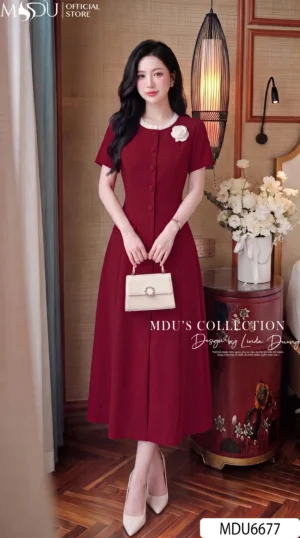 Váy Thiết Kế MDU6677 – Chéo Tuyết Đỏ Ruby, Hoa Cài Rời Thanh Lịch