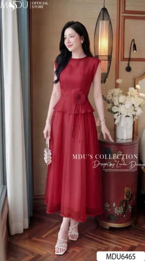 Alternative view of Váy Thiết Kế MDU6465 Tơ Óng Hàn Đỏ Rượu Vang Dáng Peplum, Tôn Eo Và Cuốn Hút