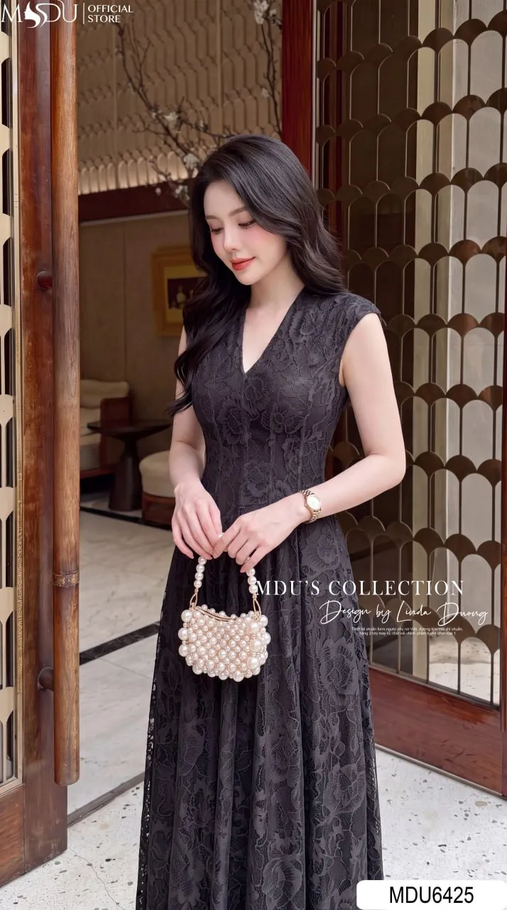 Váy Thiết Kế MDU6425 Ren Hoa Nổi Sắc Đen, Huyền Bí Và Quý Phái Đầy Sức Hút 4 Váy Thiết Kế MDU6425 Ren Hoa Nổi Sắc Đen, Huyền Bí Và Quý Phái Đầy Sức Hút - Ảnh 2