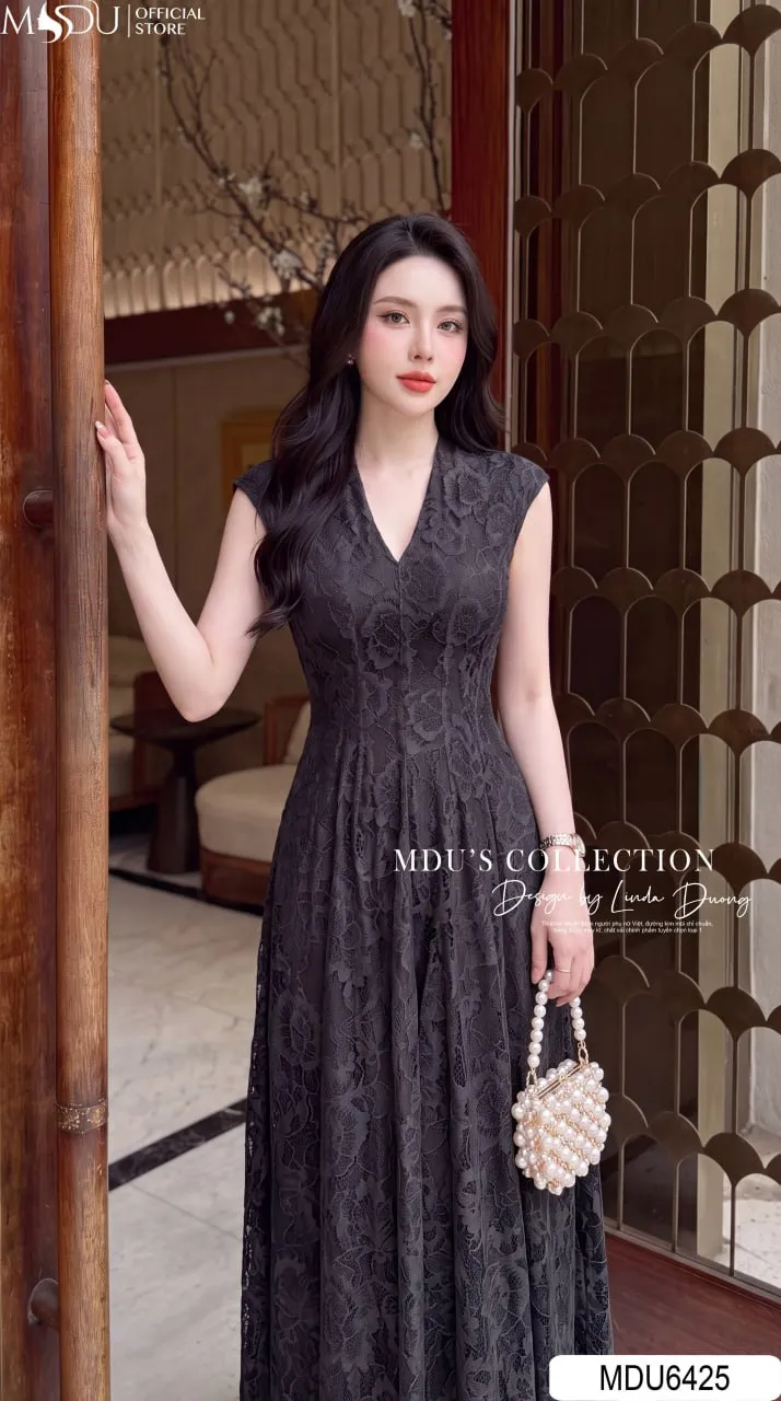 Váy Thiết Kế MDU6425 Ren Hoa Nổi Sắc Đen, Huyền Bí Và Quý Phái Đầy Sức Hút 7 Váy Thiết Kế MDU6425 Ren Hoa Nổi Sắc Đen, Huyền Bí Và Quý Phái Đầy Sức Hút - Ảnh 5