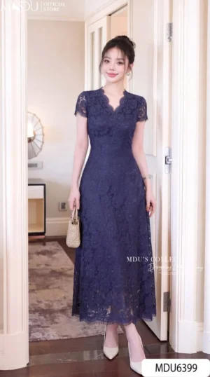Váy Thiết Kế MDU6399 – Ren Hoa Nổi Xanh Navy, Cổ V Viền Ren Tinh Xảo