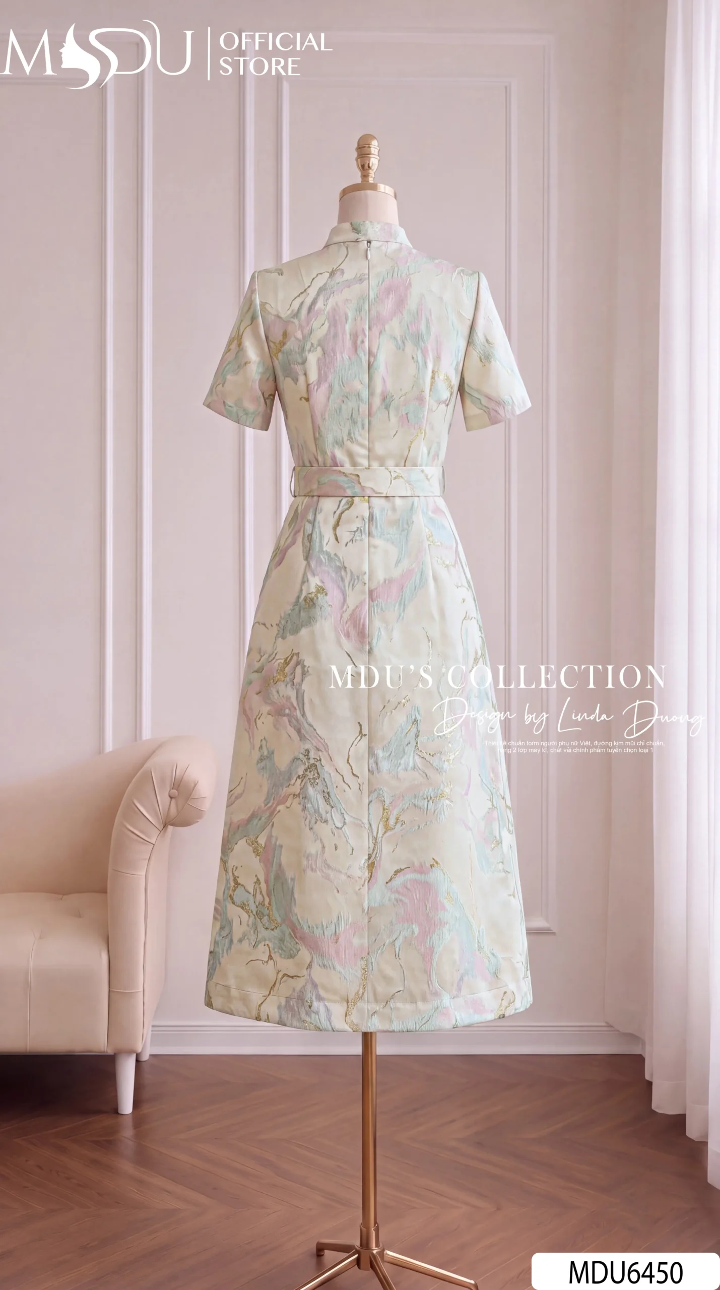 Váy Thiết Kế MDU6450 – Gấm Luxury Jacquard Kem Loang, Cổ Cao Đính Nơ Lớn Quý Phái 9 Váy Thiết Kế MDU6450 – Gấm Luxury Jacquard Kem Loang, Cổ Cao Đính Nơ Lớn Quý Phái - Ảnh 7